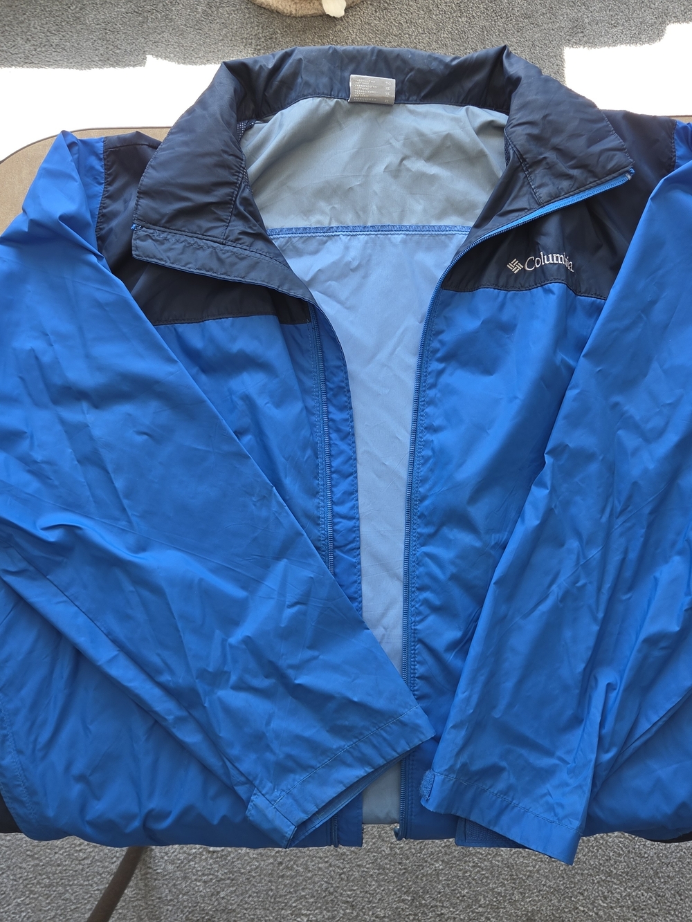 Columbia Men's Bright Blue and Navy Windbreaker Jacket